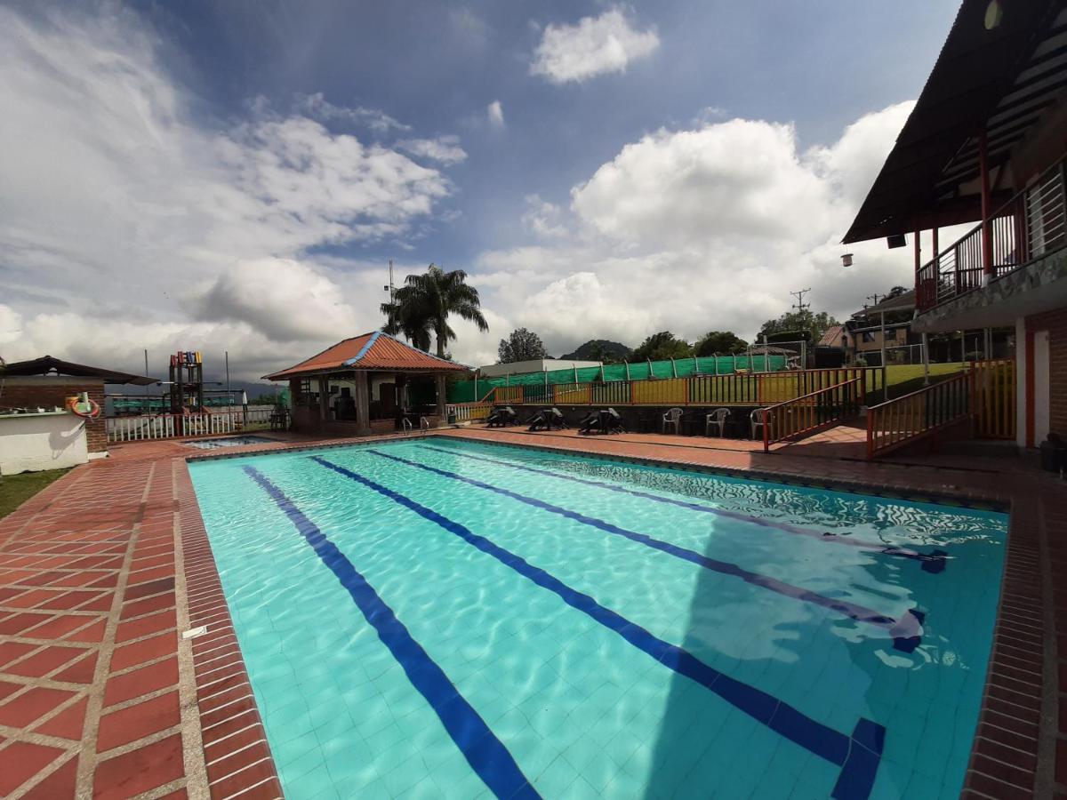 Finca Hotel La Fragata 圣罗莎德卡瓦尔 外观 照片